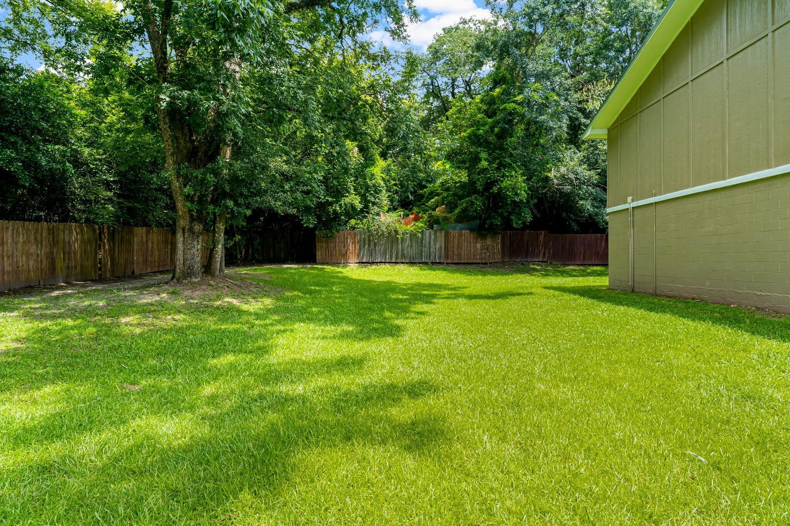 872 Deer Wood Lane — photo 8