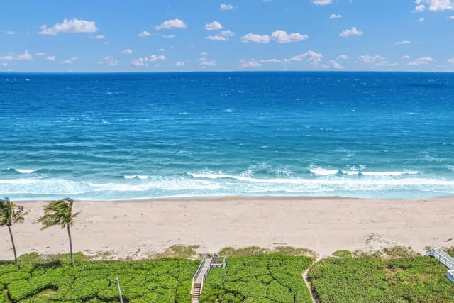 401 Apollo Drive, sold in Sea View Ridge, Juno Beach, FL