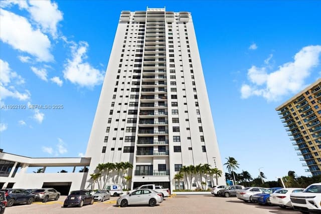 2301 S Ocean Drive 2004, Hollywood, FL 33019