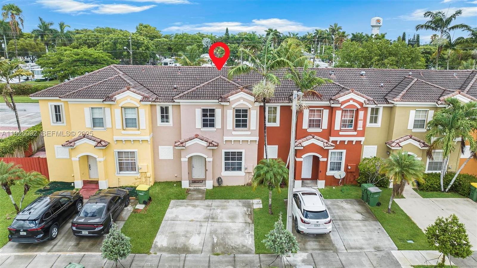 755 E Mowry Court, Homestead, FL 33030 photo 2