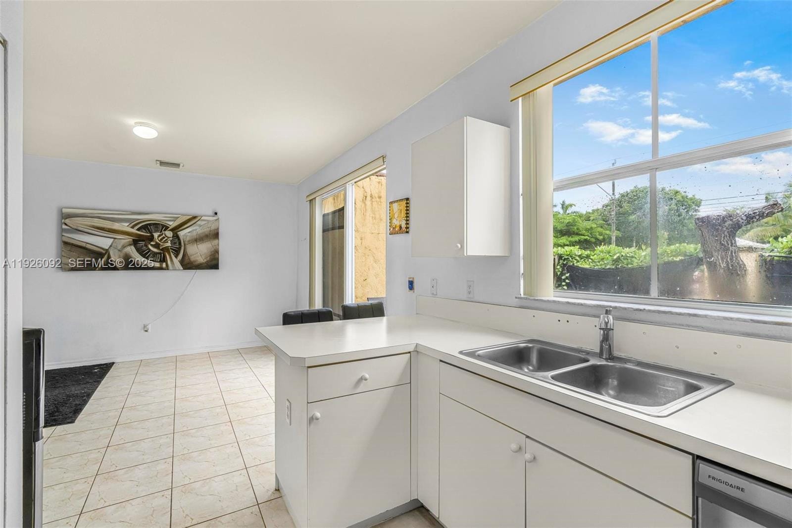 755 E Mowry Court, Homestead, FL 33030 photo 13