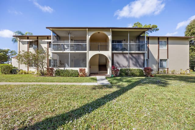 3586 La Playas Court C-2, Greenacres, FL 33463