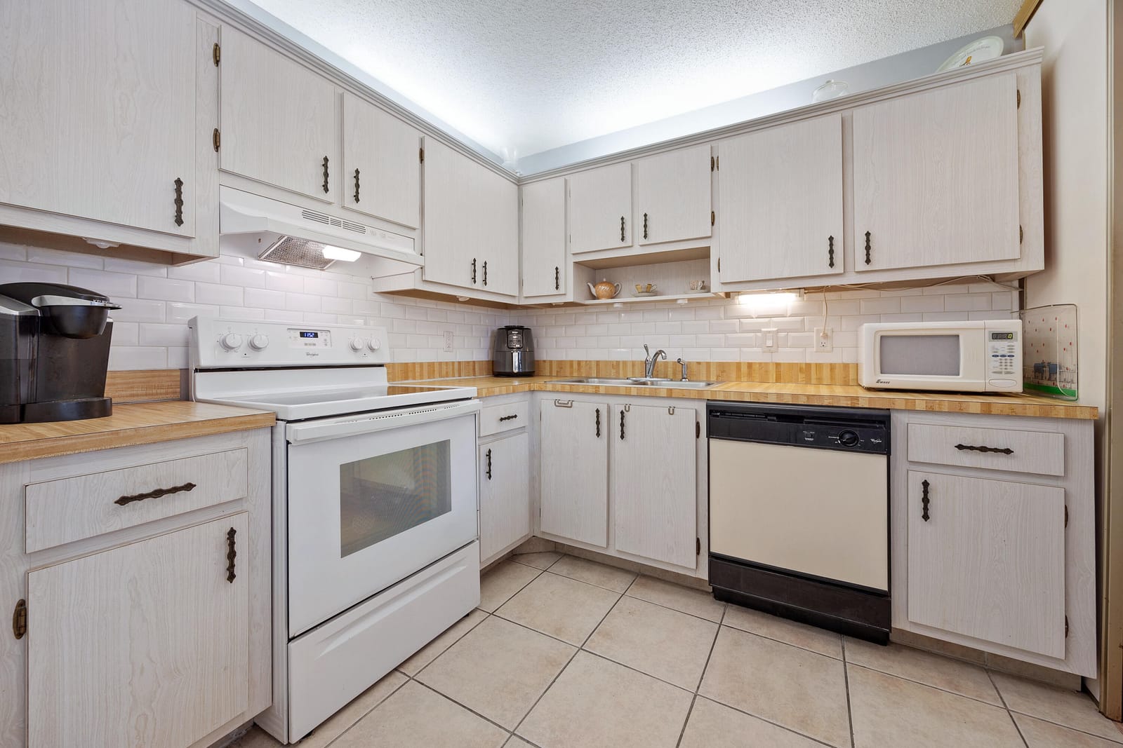 3586 La Playas Court C-2, Greenacres, FL 33463 photo 8