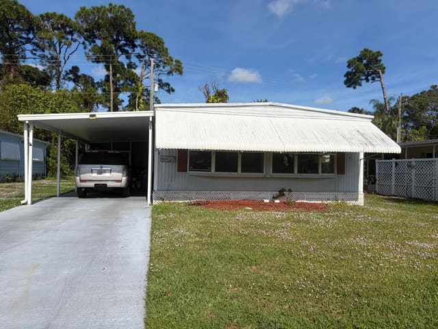 51 Camino Del Rio, Port St. Lucie, FL 34952