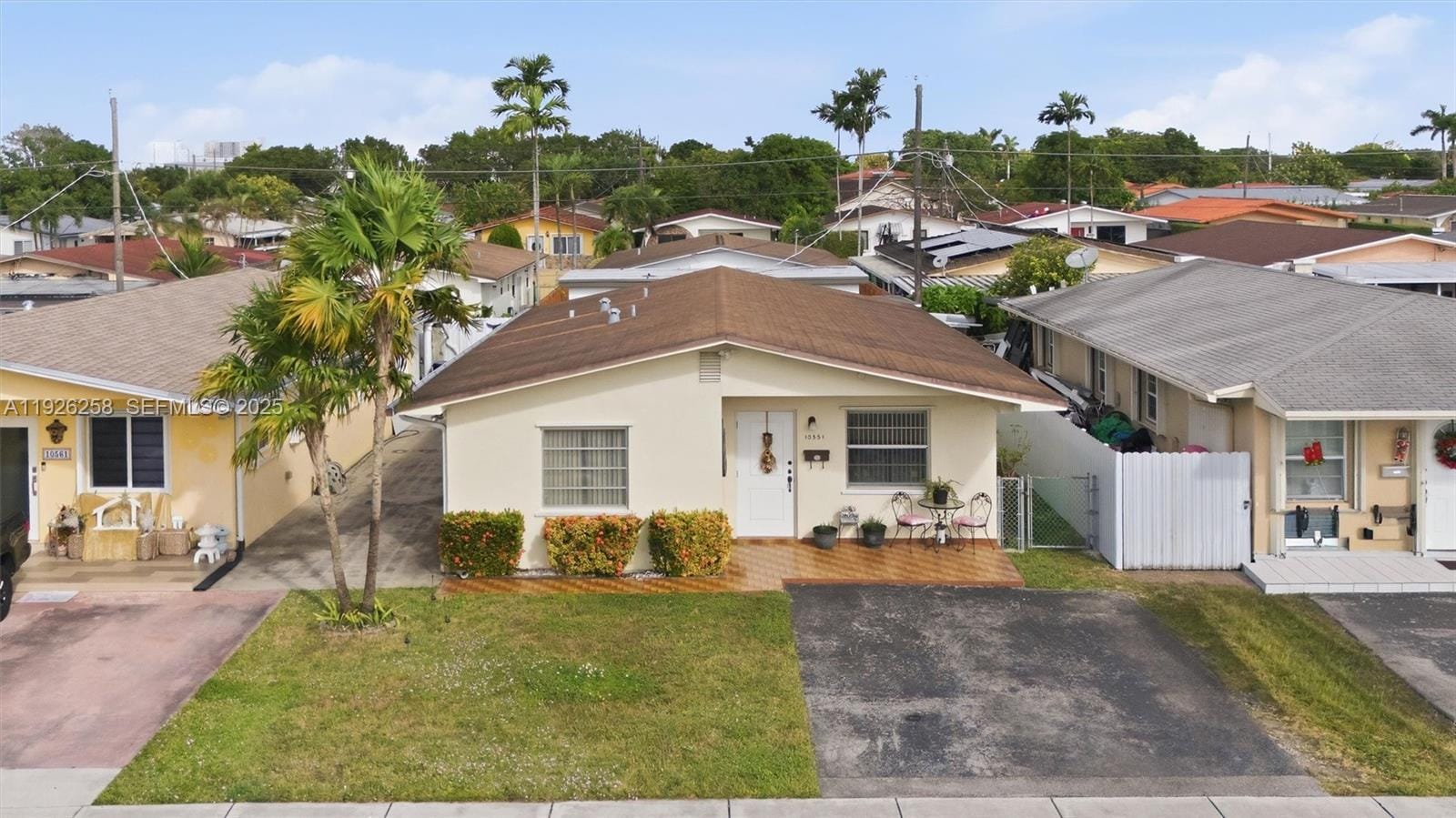 10551 SW 27th Street, Miami, FL 33165 photo 2