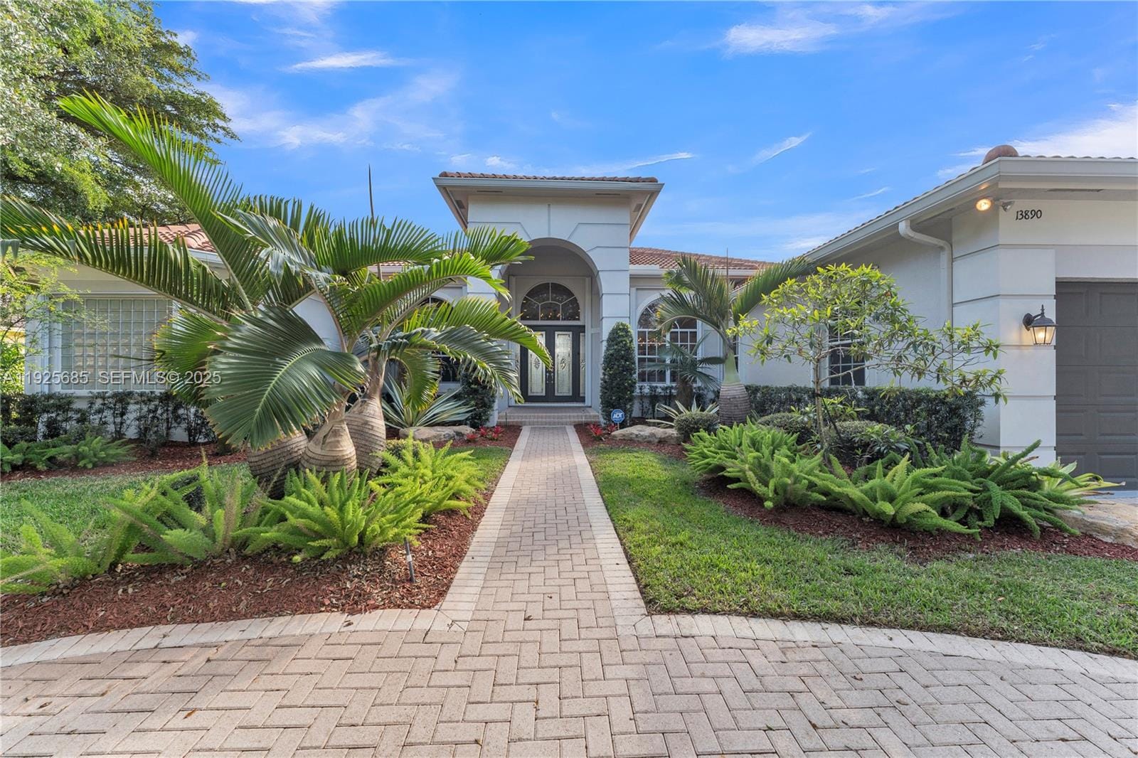 13890 SW 41st Street, Davie, FL 33330