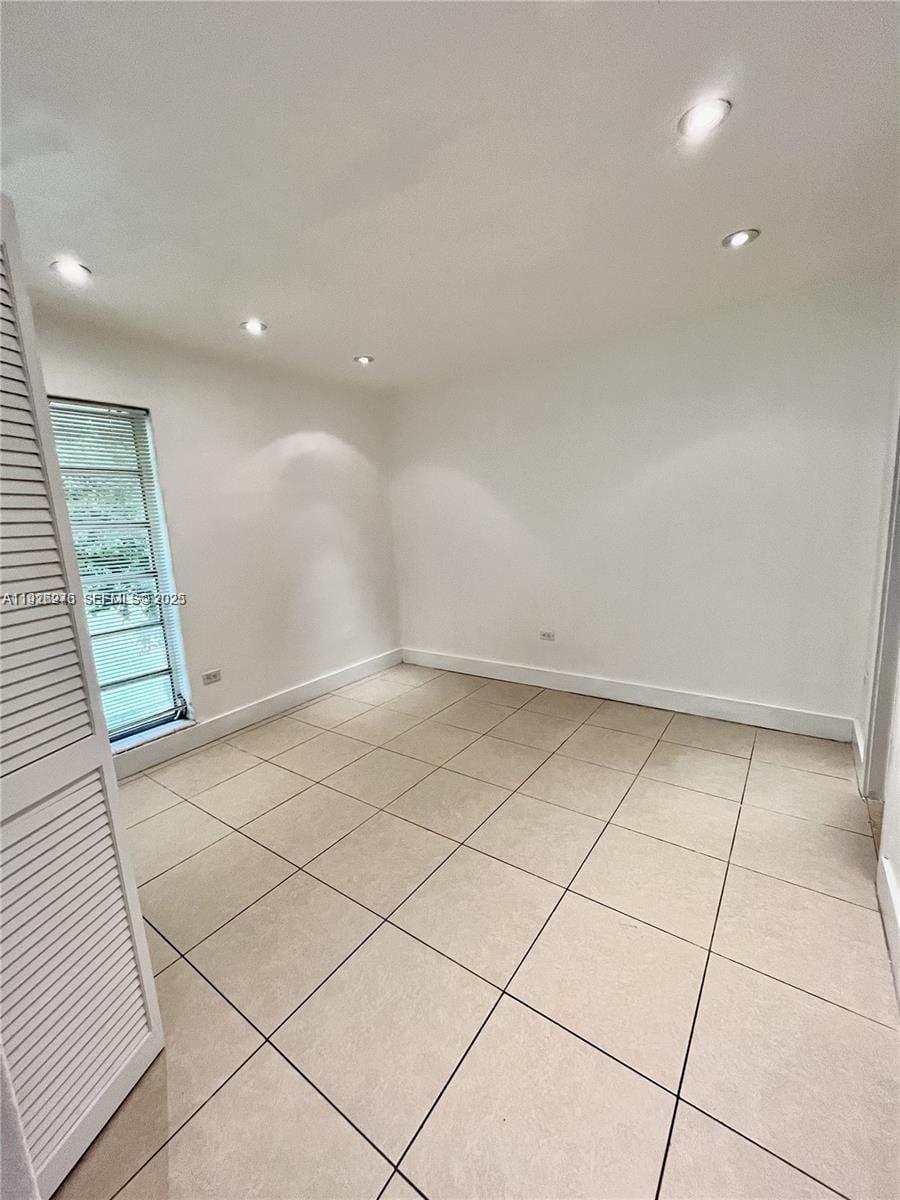 7250 SW 94th Place B6 — photo 9