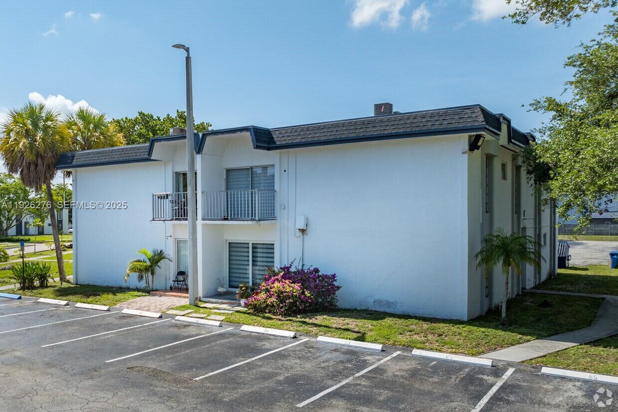 7250 SW 94th Place B6, Miami, FL 33173, Miami