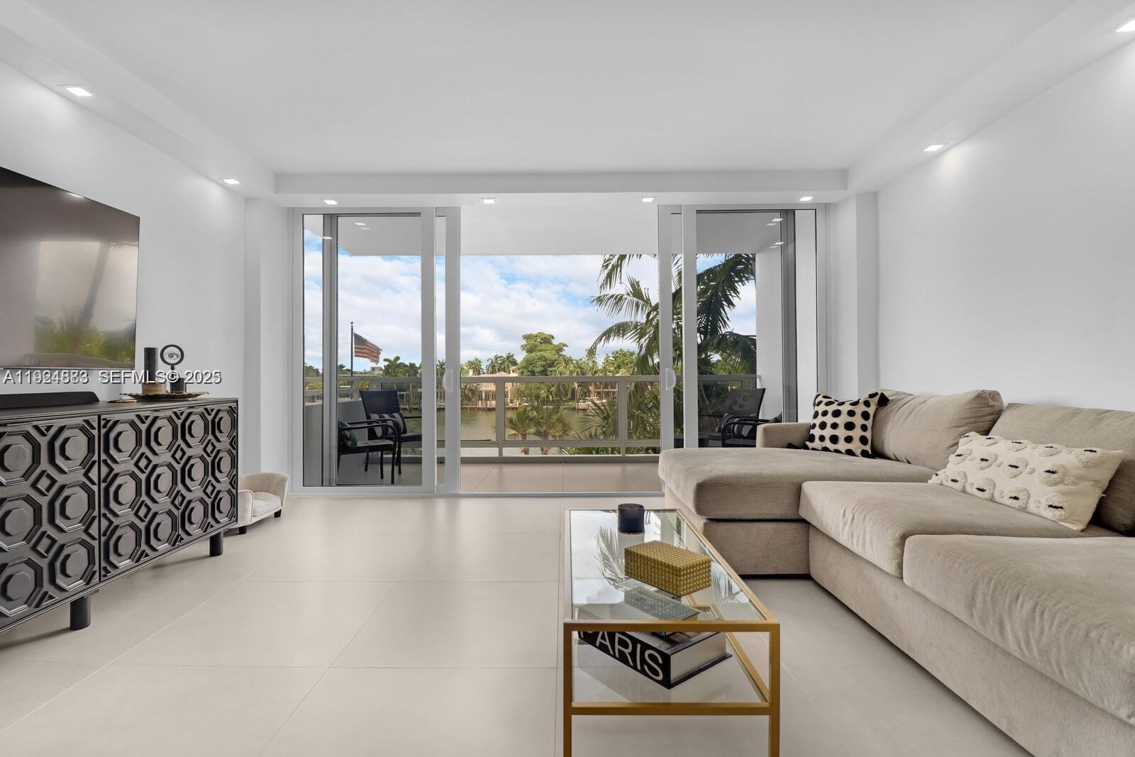 5700 Collins Avenue 3J — photo 12