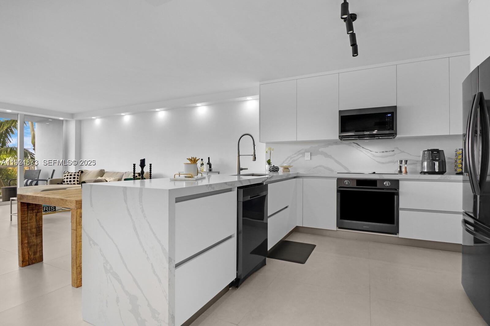 5700 Collins Avenue 3J, Miami Beach, FL 33140 photo 17