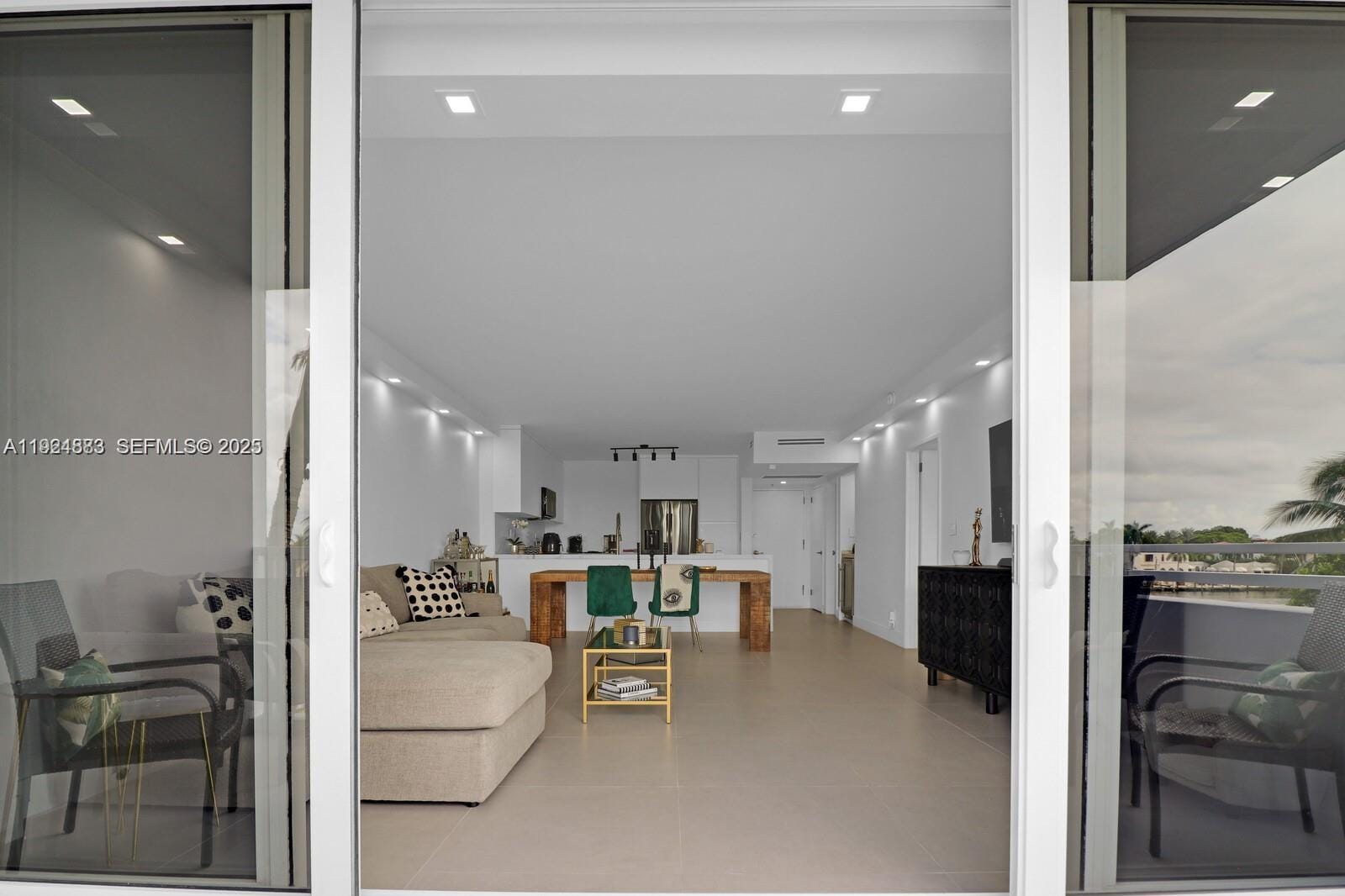 5700 Collins Avenue 3J — photo 6