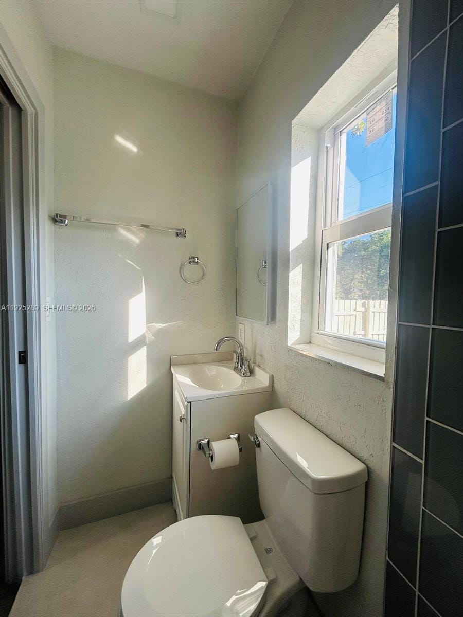 806 NW 18th Street — photo 9