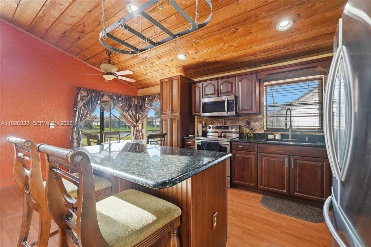 8213 Cassia Terrace — photo 12