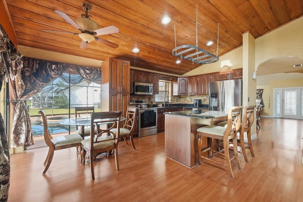 8213 Cassia Terrace — photo 10