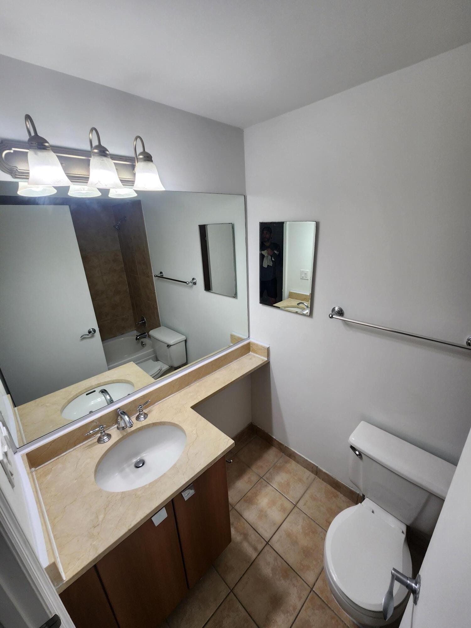 1020 Crystal Way L — photo 11