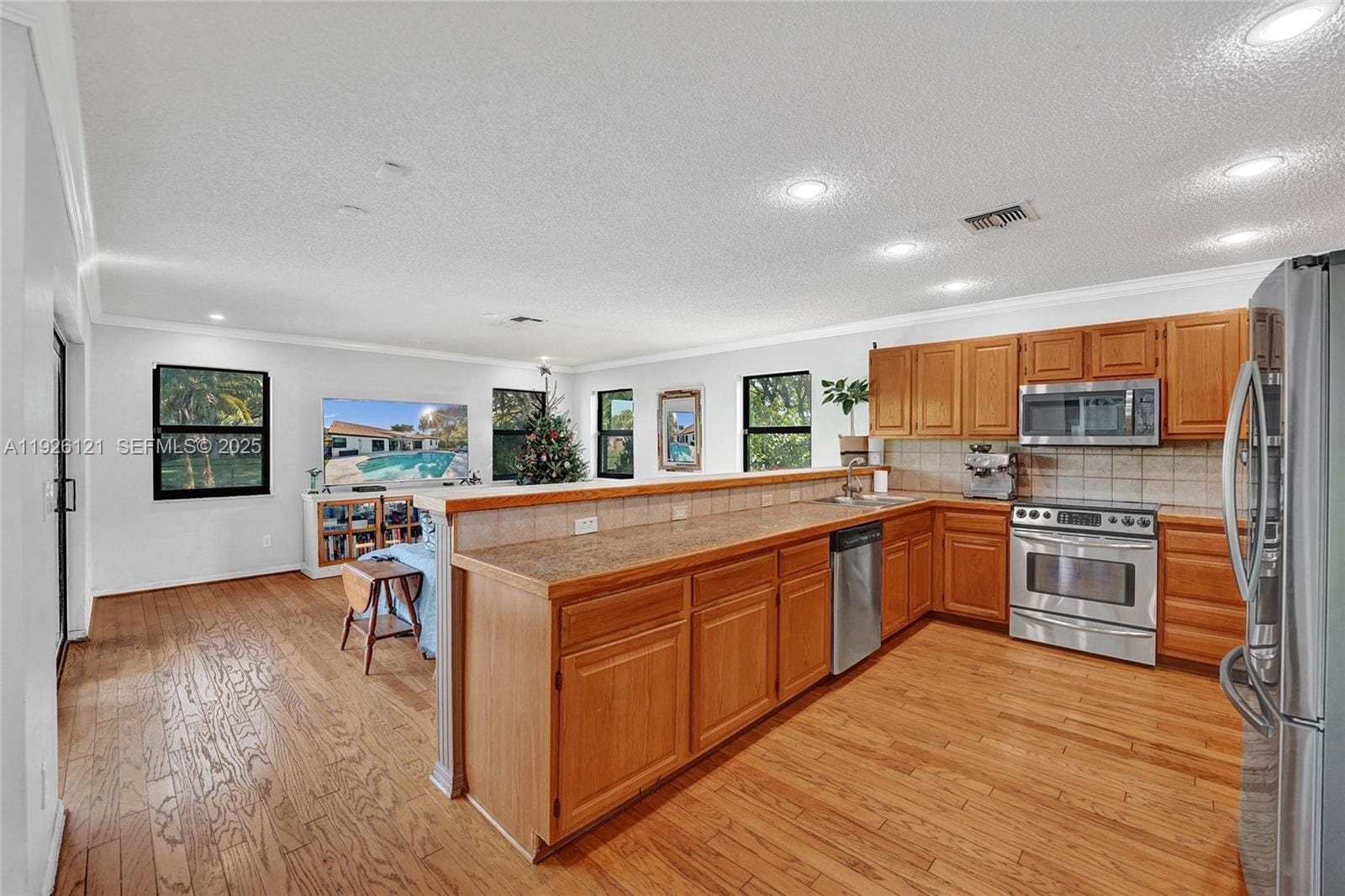 3071 Perriwinkle Circle, Davie, FL 33328 photo 18