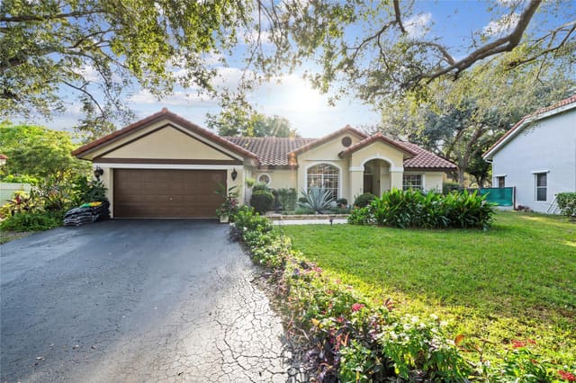 5875 NW 41st Way, sold in Winston Park Sec Two B, Coconut Creek, FL