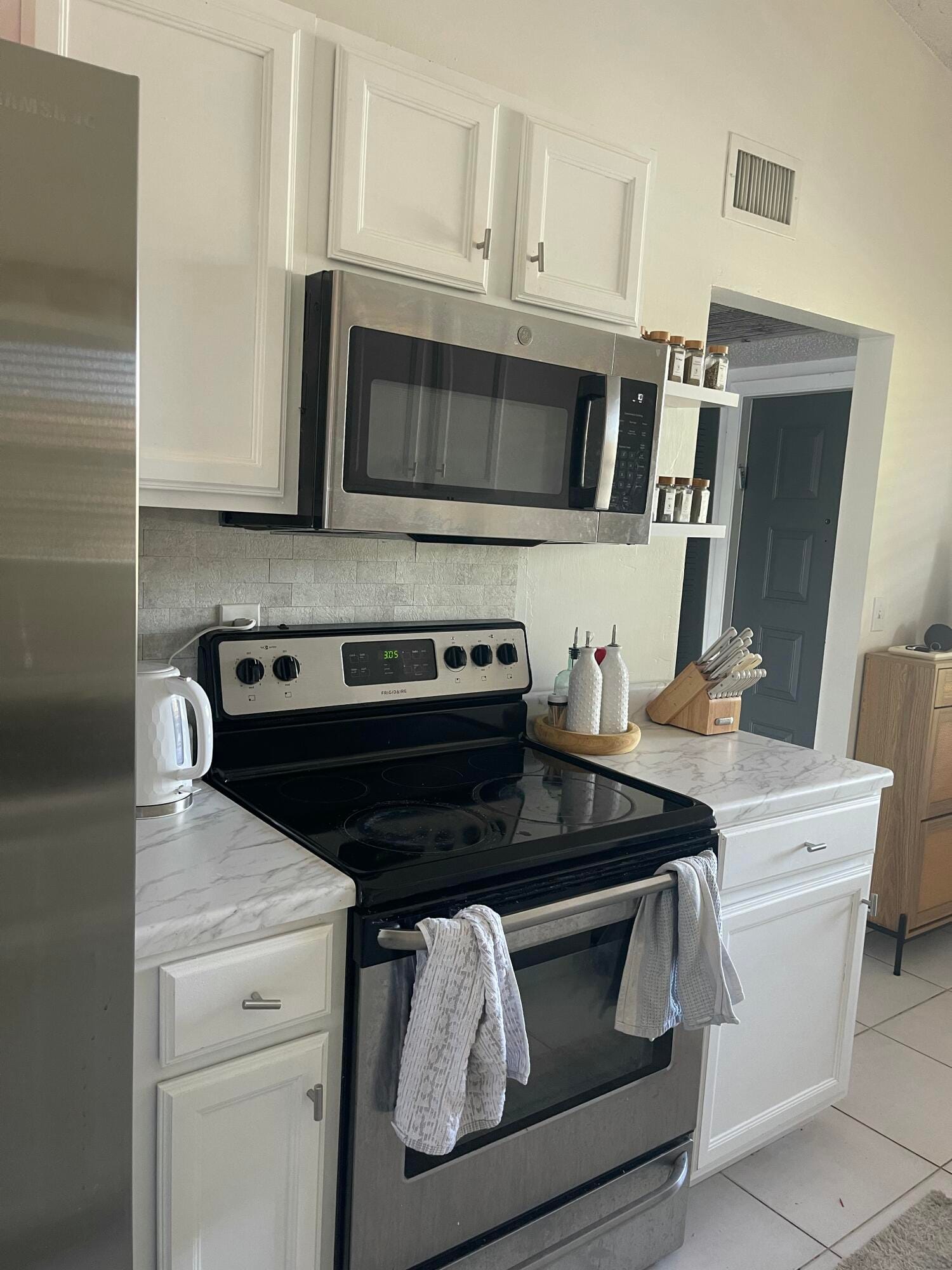 9878 Nob Hill Court 9878 — photo 4