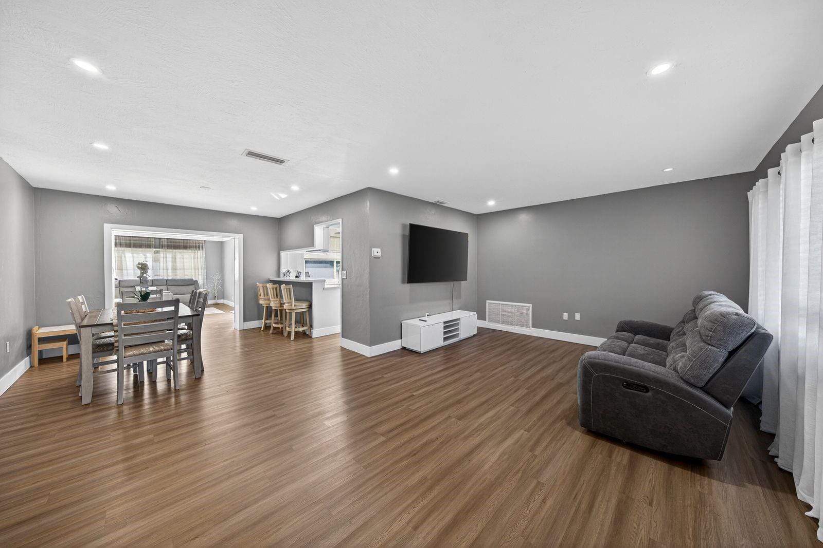 7450 Branch Street — photo 7