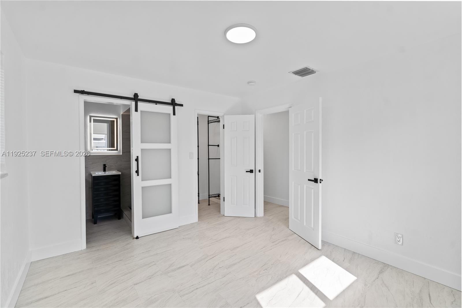 230 SW 29th Avenue — photo 11