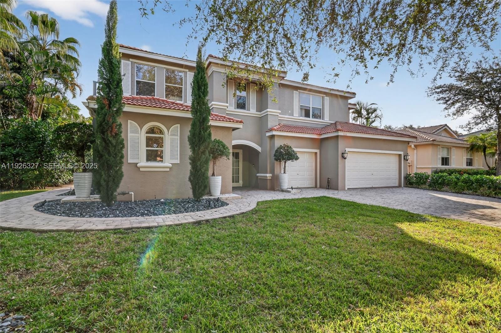 120 Villa Nueva Place, Palm Beach Gardens, FL 33418