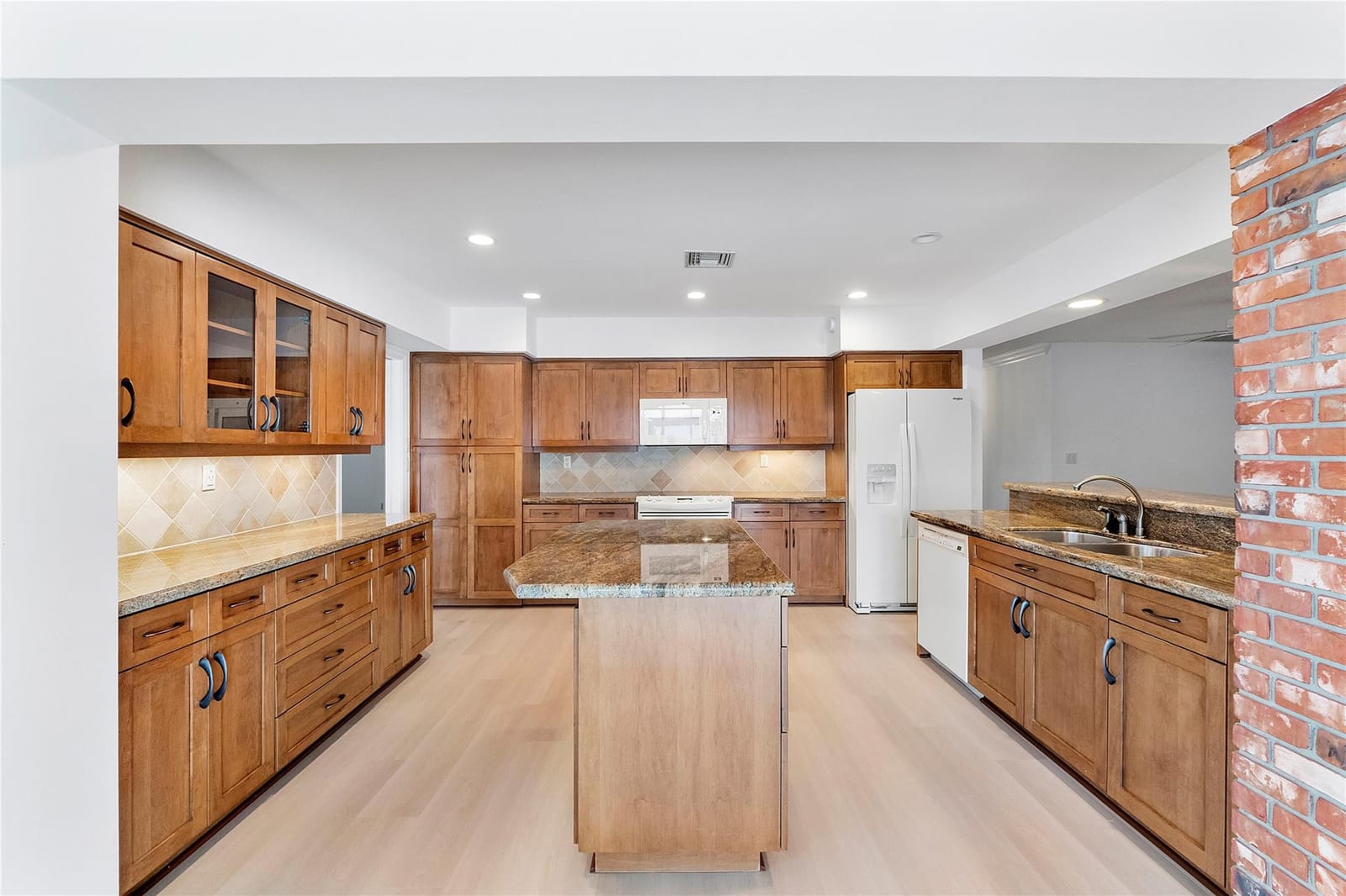 237 NW 92nd Avenue — photo 8