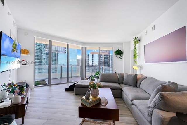 1300 Brickell Bay Drive 2901, Miami, FL 33131