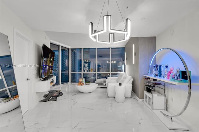 851 NE 1st Avenue 4009, sold in Paramount Miami Worldcent, Miami, FL