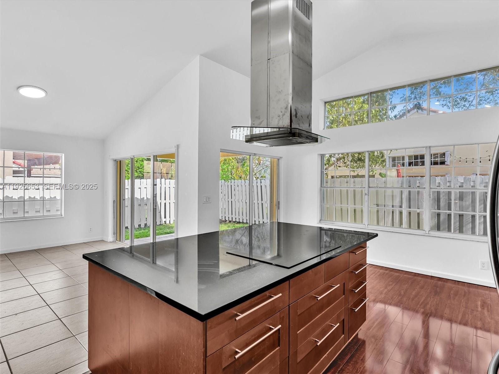 255 Somerset Way — photo 12