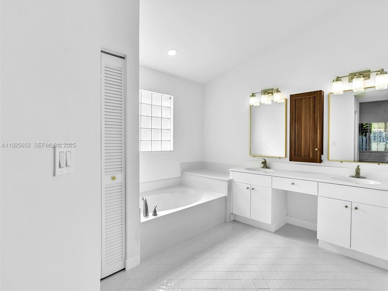 255 Somerset Way, Weston, FL 33326 photo 25