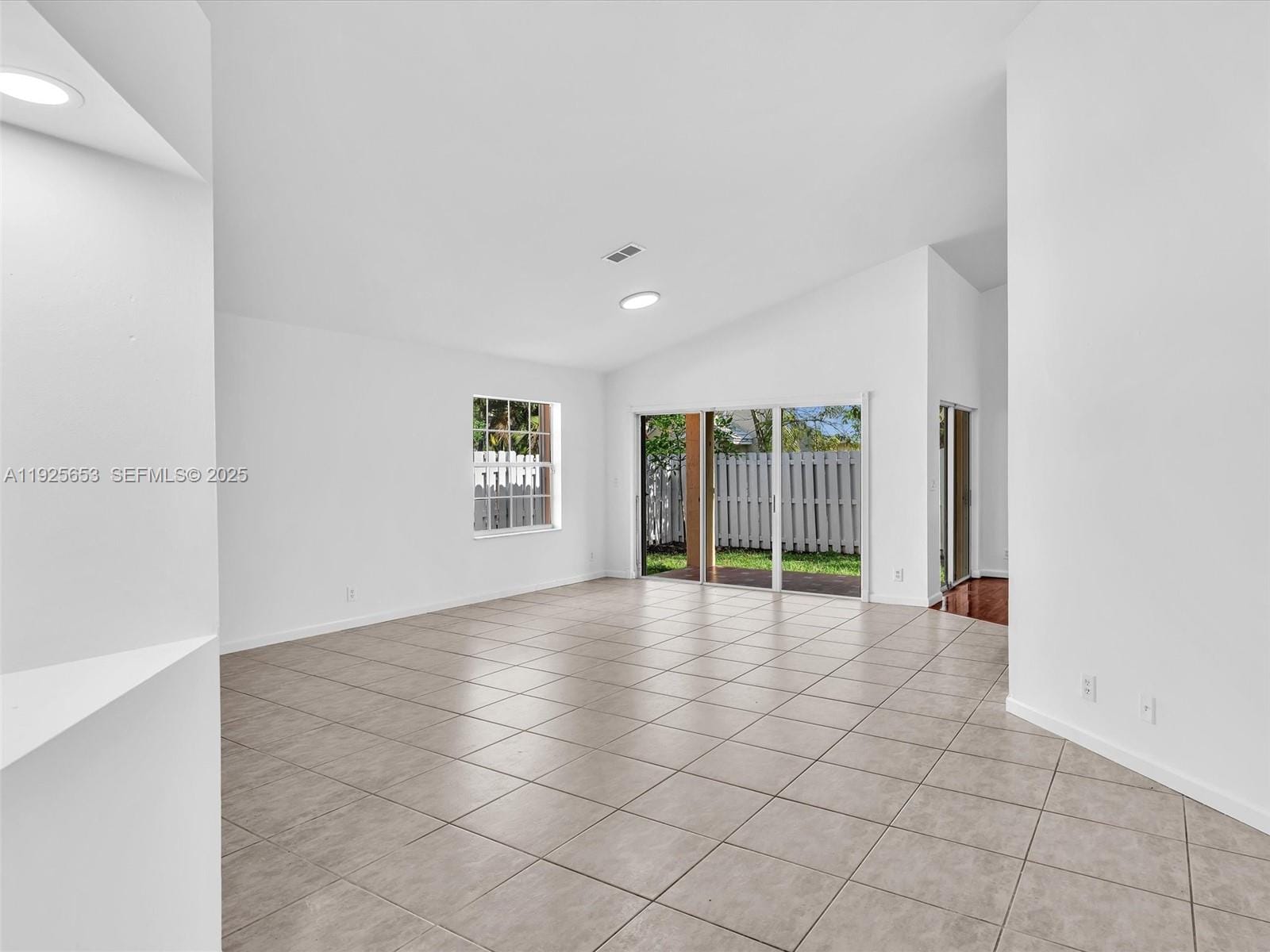 255 Somerset Way — photo 5