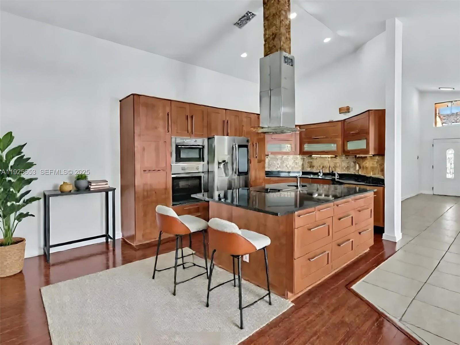 255 Somerset Way — photo 6