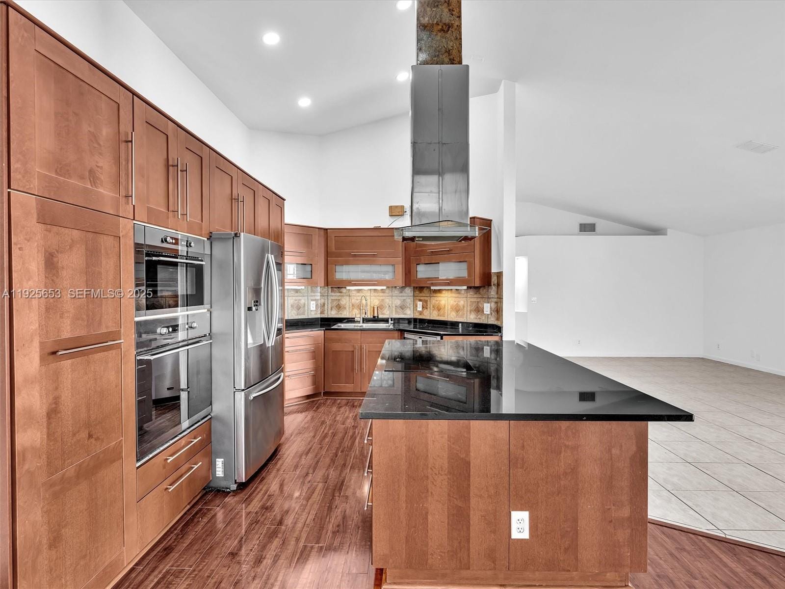 255 Somerset Way — photo 10