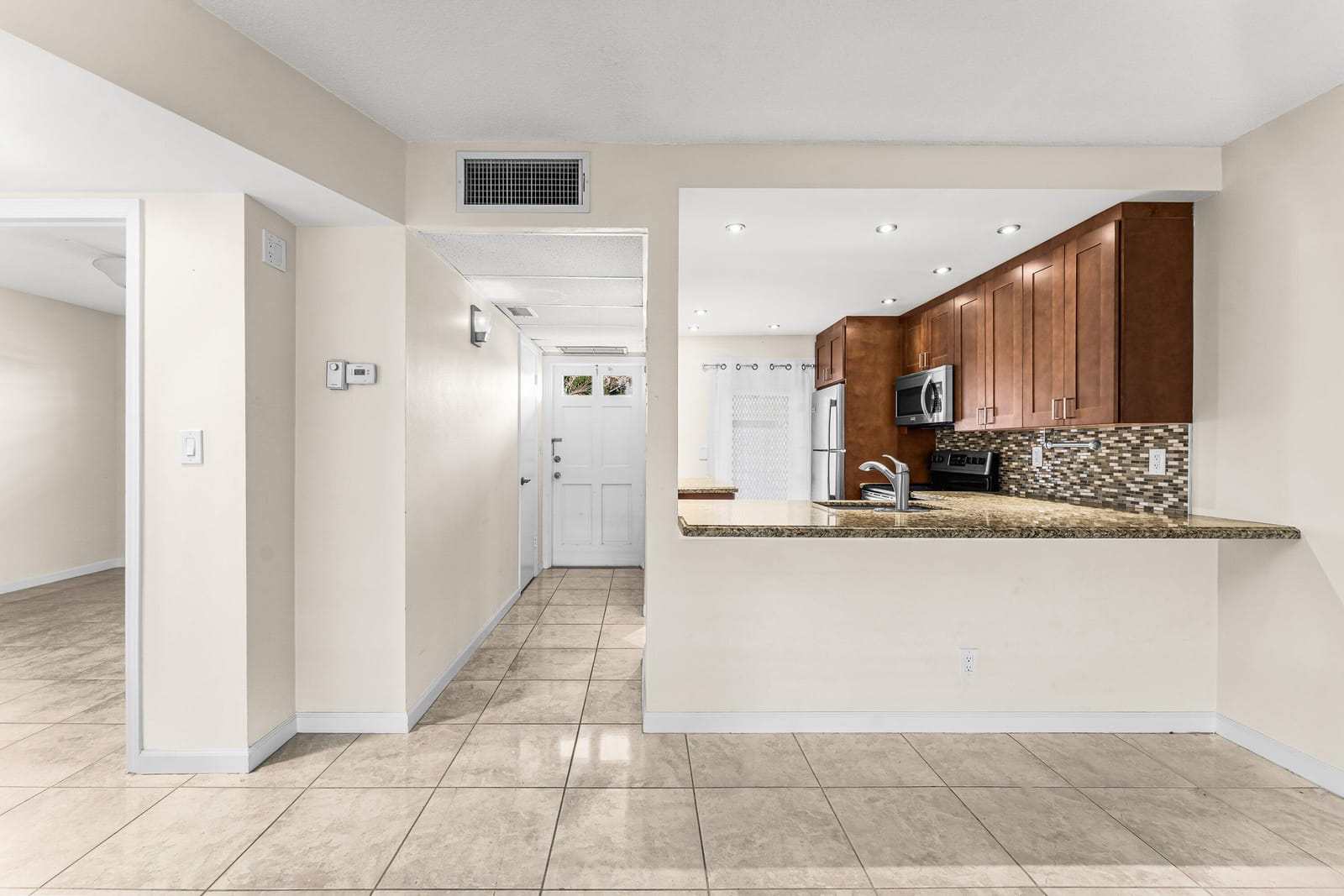 400 NE 20th Street D101 — photo 3