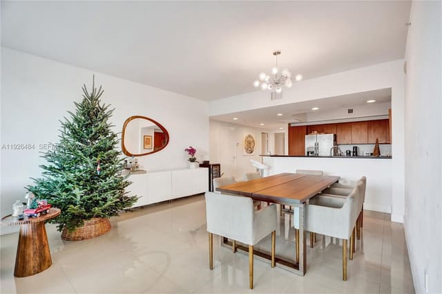 14951 Royal Oaks Lane 401, sold in The Oaks I Condo, North Miami, FL