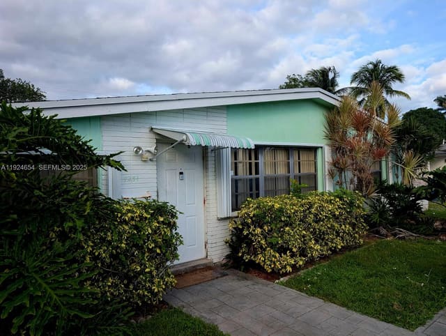 7231 Ramona Street, sold in Miramar Sec 9, Miramar, FL