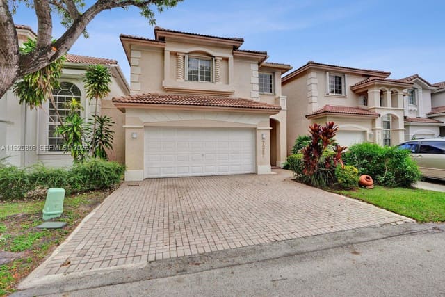 7257 NW 113th Court, Doral, FL 33178