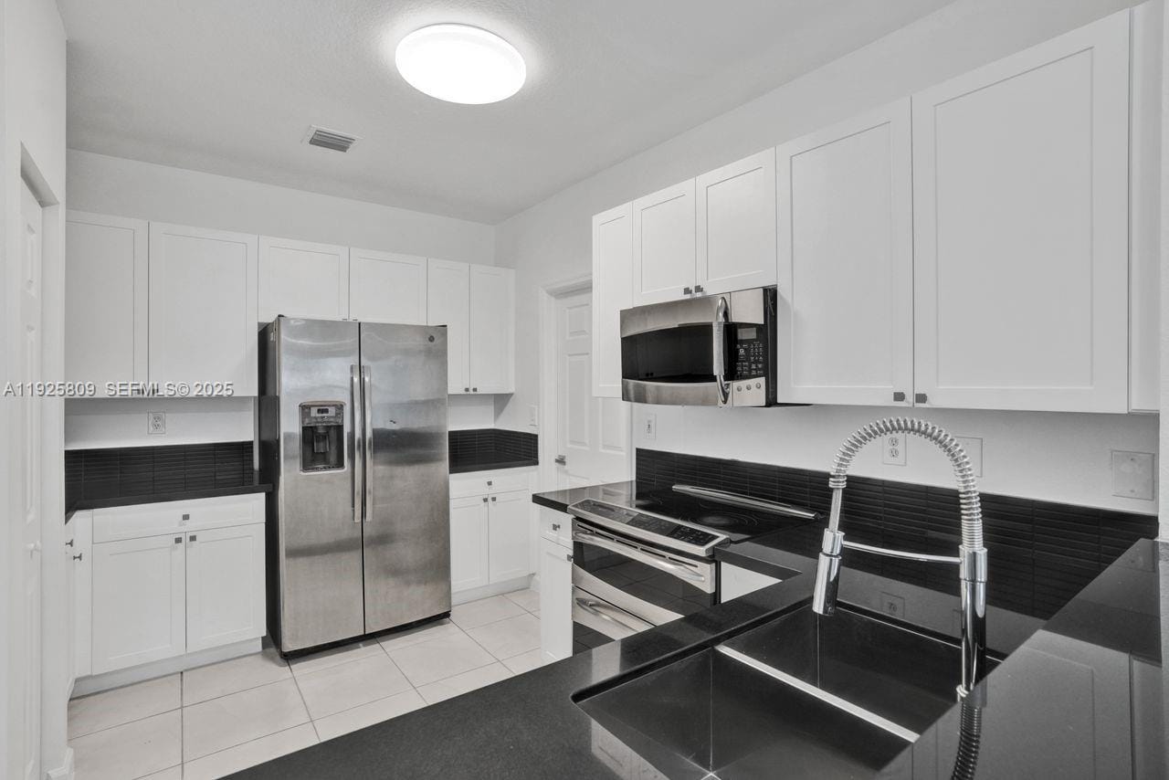 7257 NW 113th Court, Doral, FL 33178 photo 14