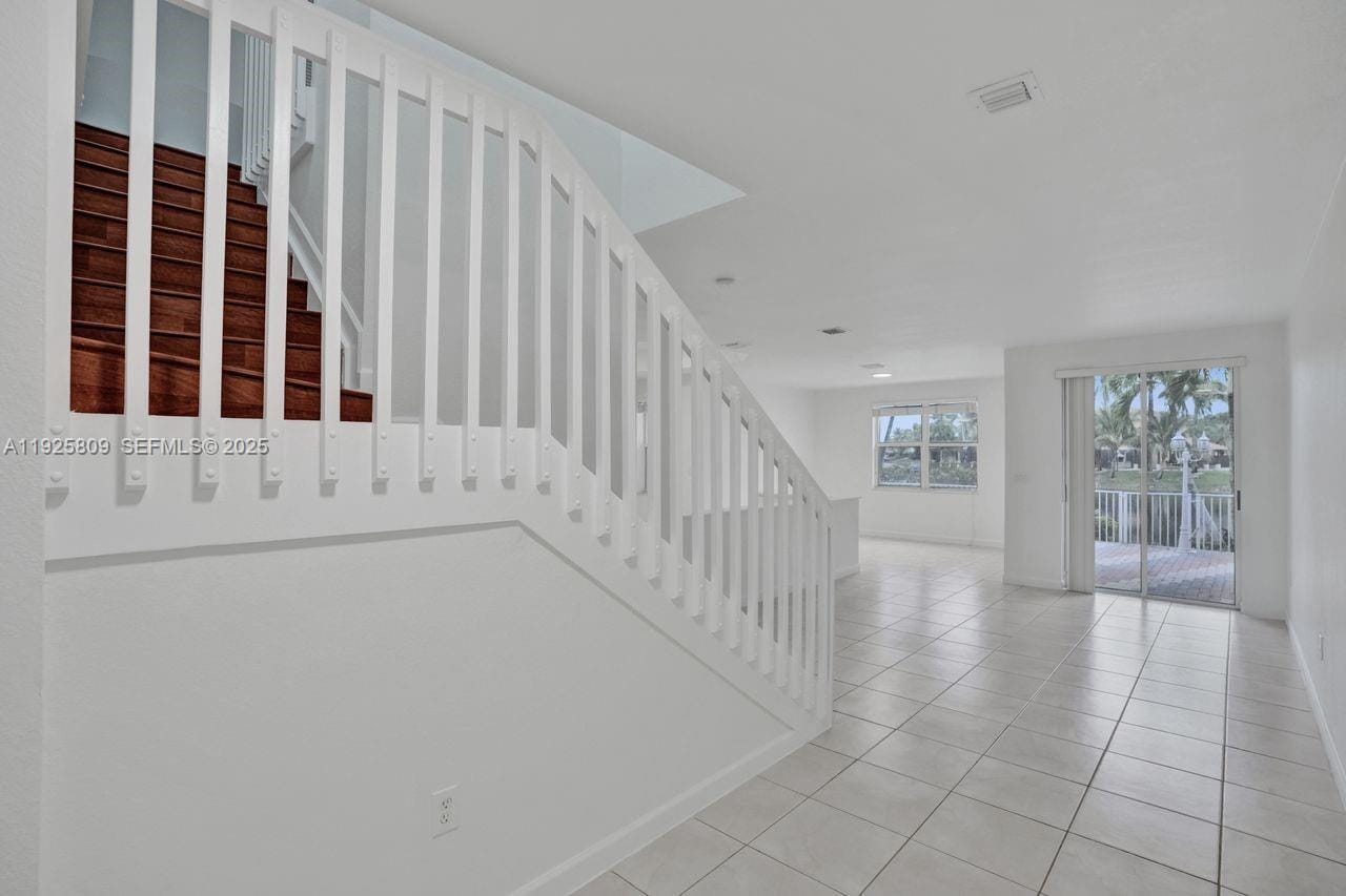7257 NW 113th Court, Doral, FL 33178 photo 5