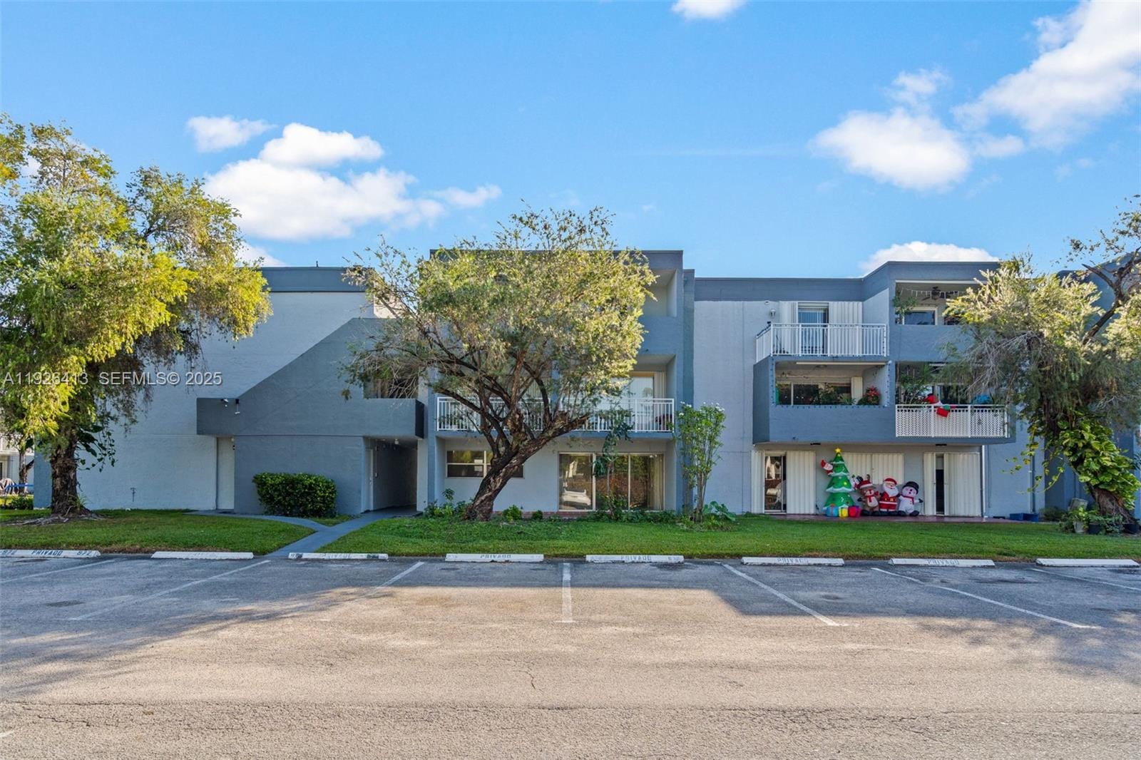 9371 Fontainebleau Boulevard I112 — photo 2