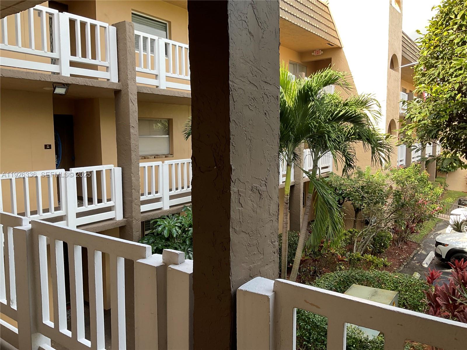 9201 Sunrise Lakes Boulevard 205, Sunrise, FL 33322, Sunrise