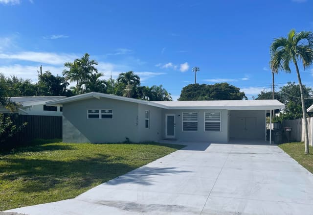 1713 NE Ne 7th Terrace NE, sold in Middle River Terrace Amd, Fort Lauderdale, FL