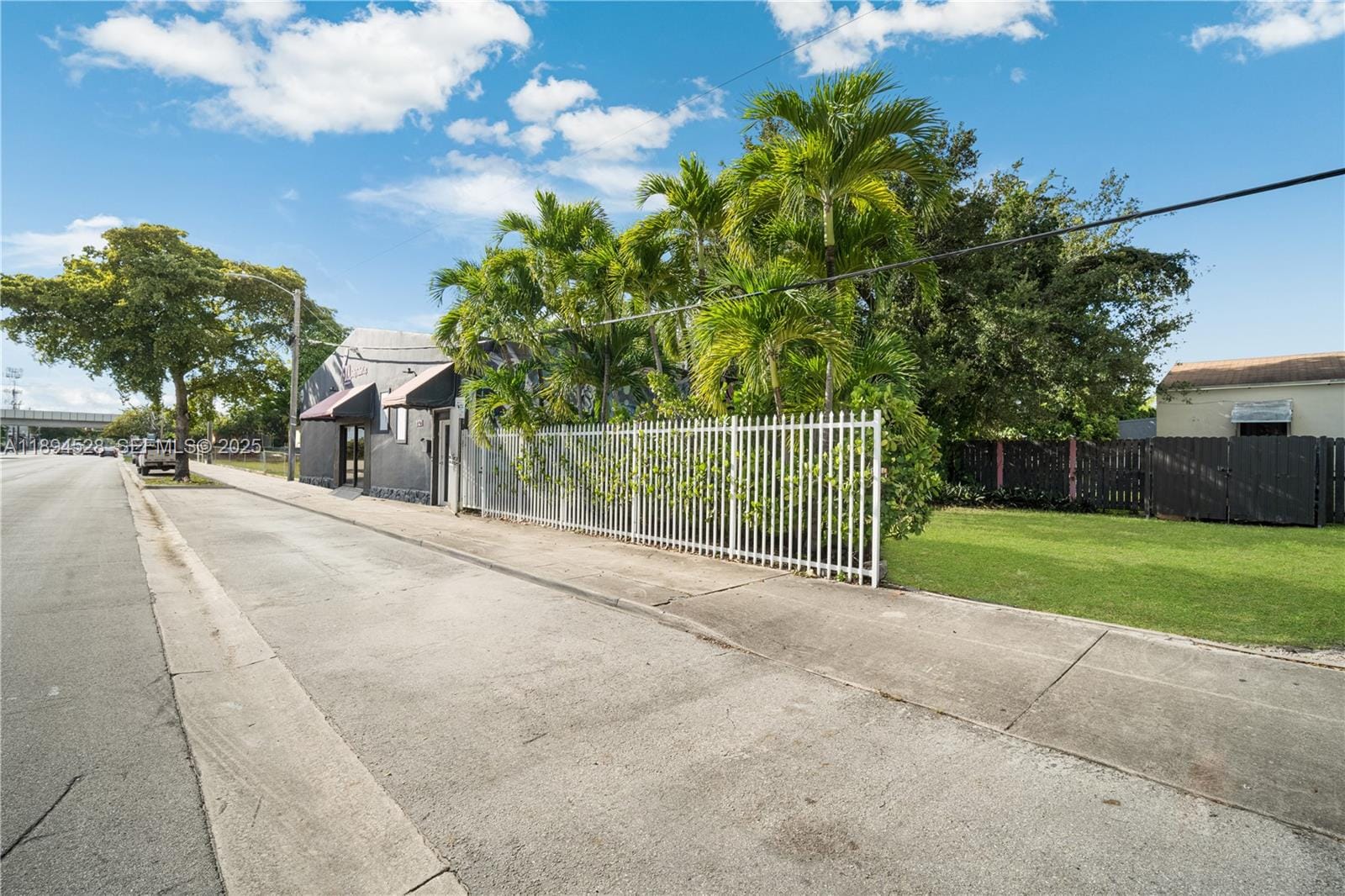 1121 NW 29th Street, Miami, FL 33127 photo 20