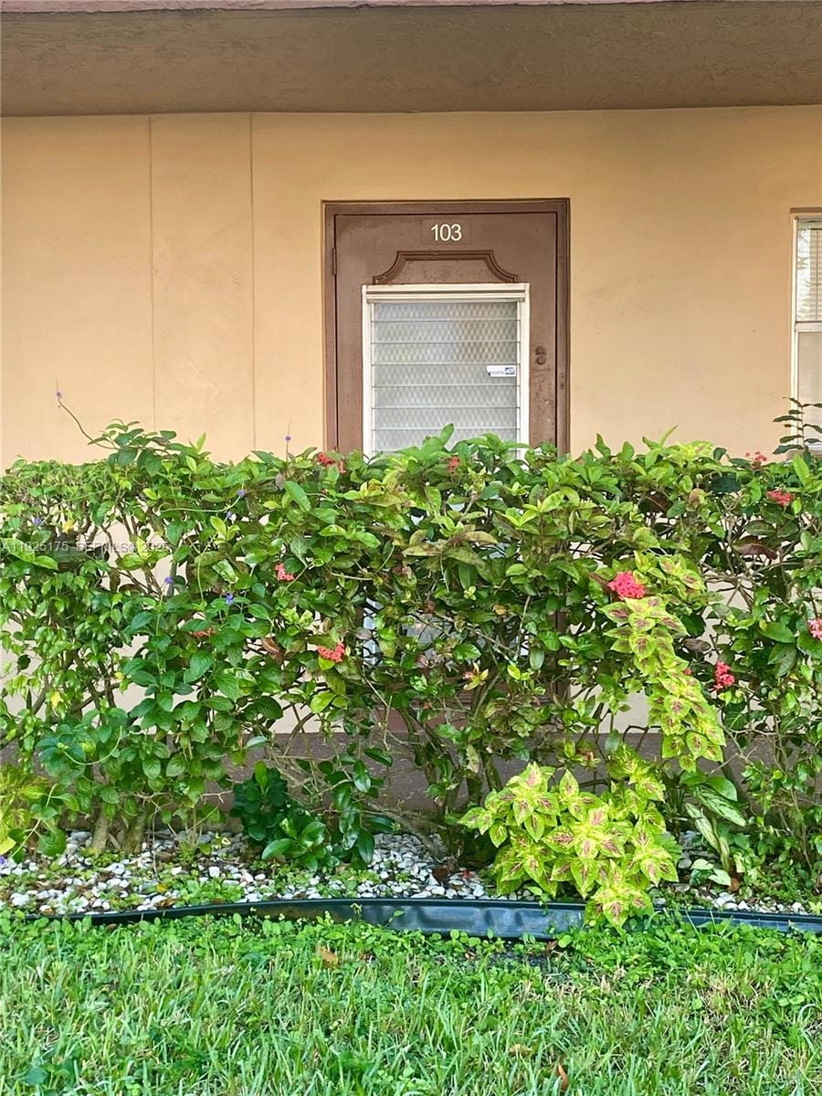 9261 Sunrise Lakes Boulevard 103, Sunrise, FL 33322