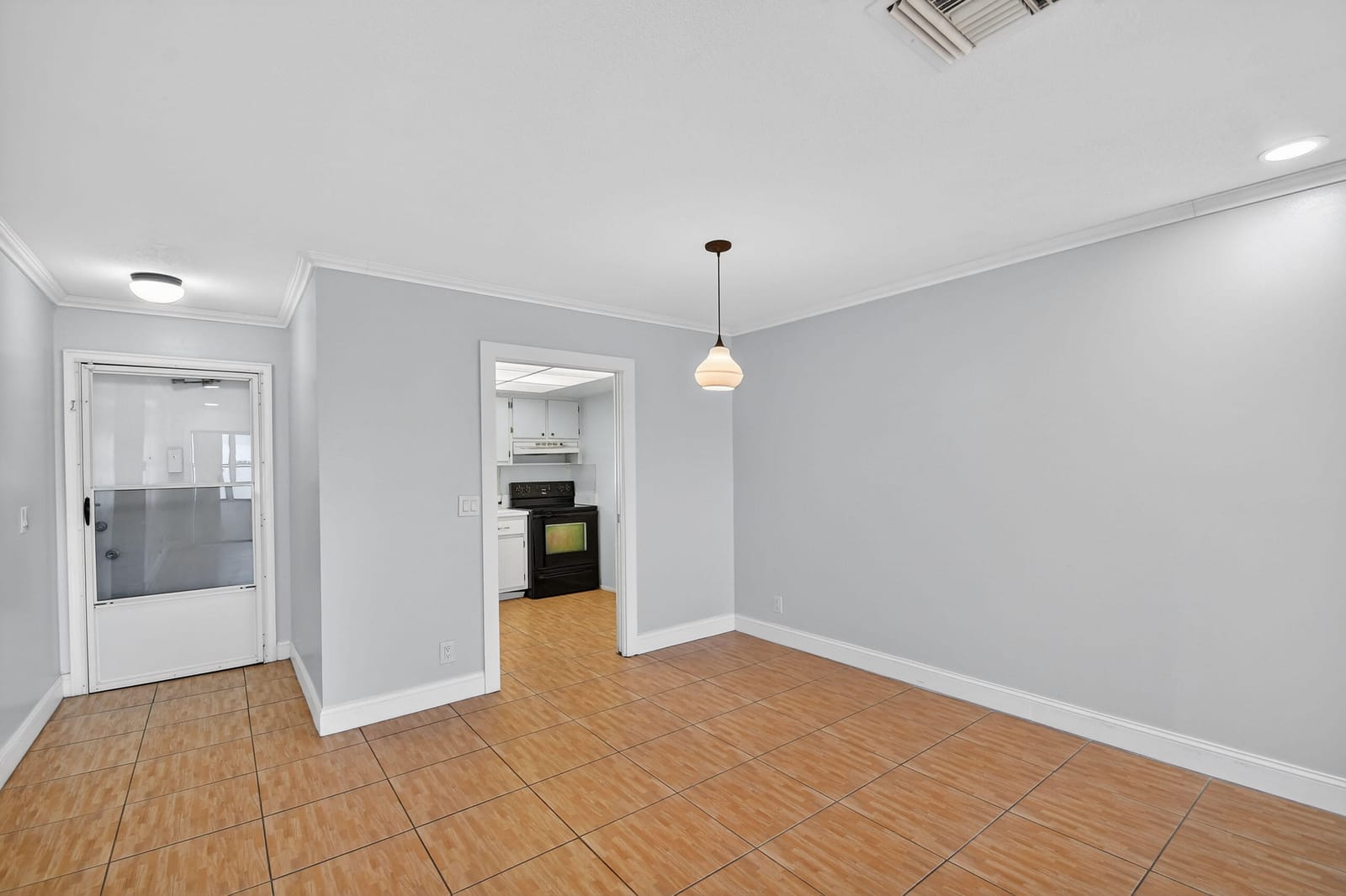 2667 Dudley Drive B — photo 6