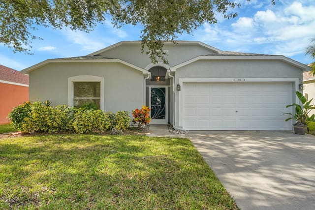 996 E 13th Square, Vero Beach, FL 32960