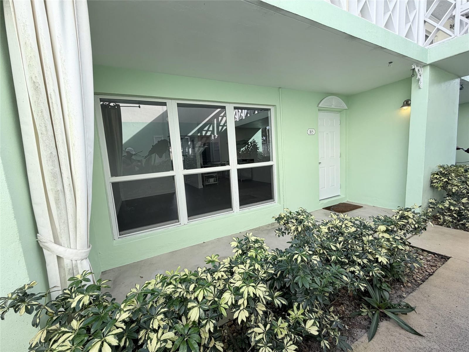 2124 NE 5th Avenue 105, Wilton Manors, FL 33305