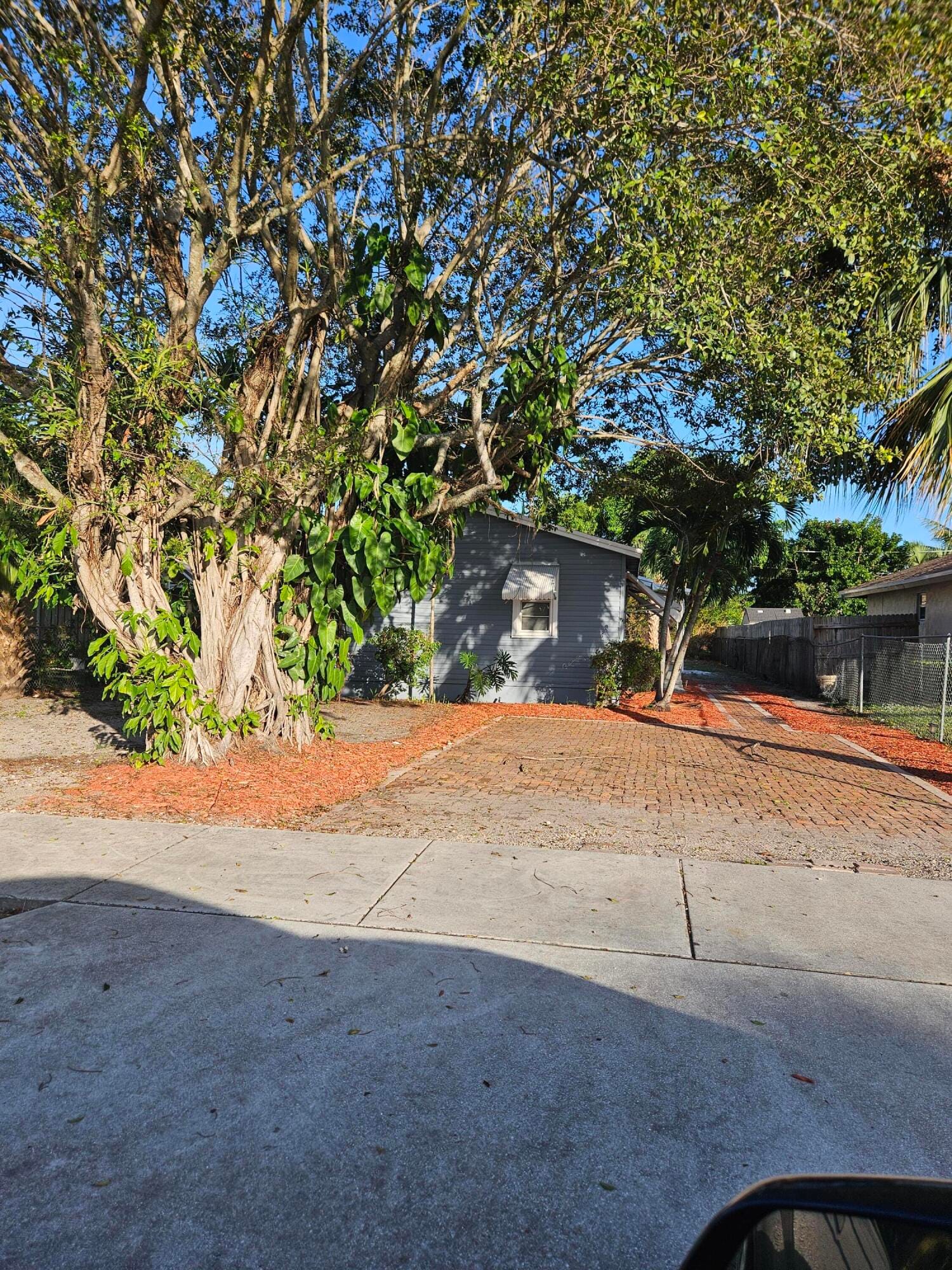 239 NW 6th Avenue — photo 3