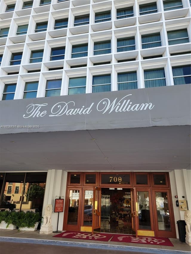 700 Biltmore Way 915, Coral Gables, FL 33134