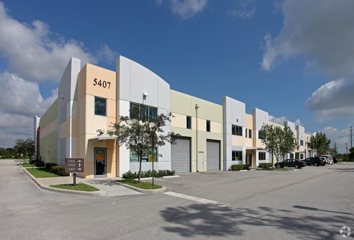 5401 N Haverhill Road N 102, West Palm Beach, FL 33407